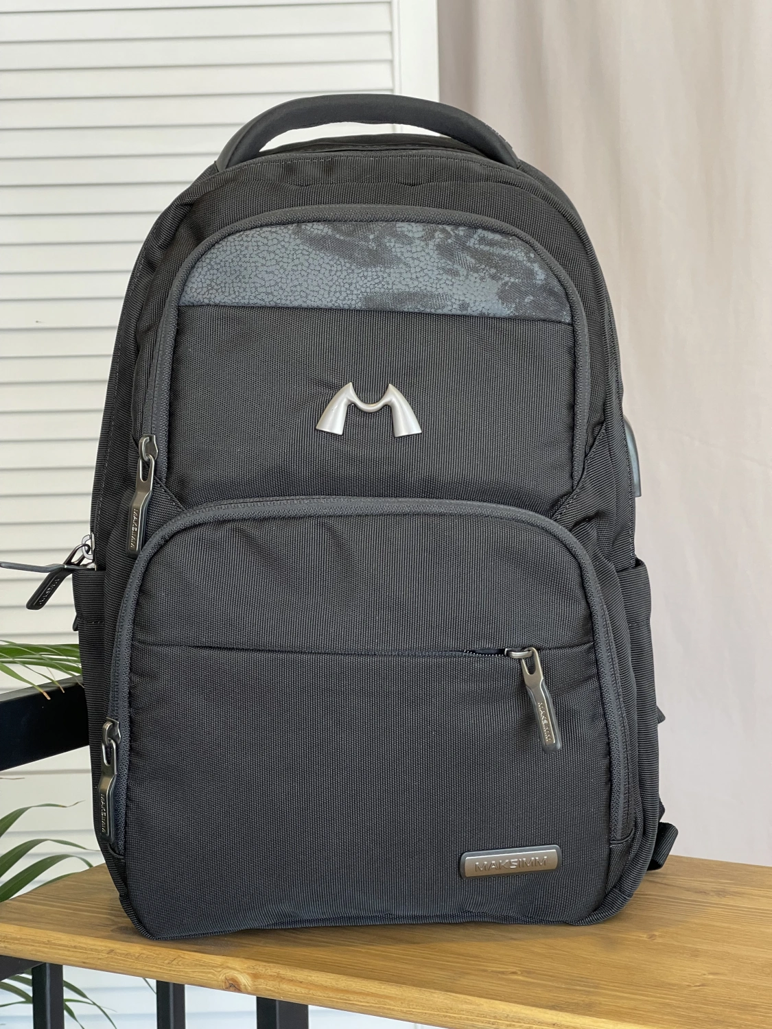 Рюкзак черный Maksimm E056-2 фото 1