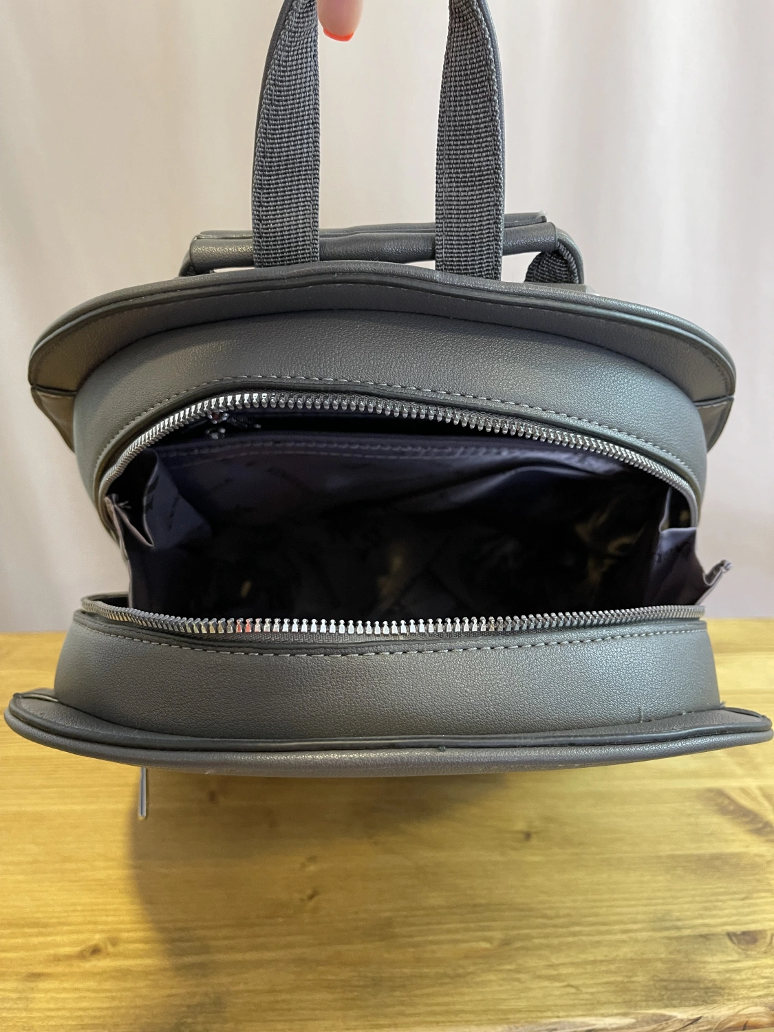 Сумка-рюкзак серый Vishnya 89801 фото 4